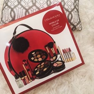❌ SOLD !!! ❌ Elizabeth Arden Makeup Collection